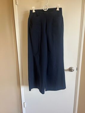 Old Navy Pixie Wide-Leg Dress Pants in Navy Blue